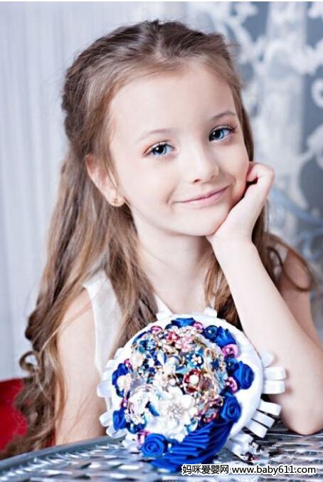 (j)ͯģAngelina Kurkina